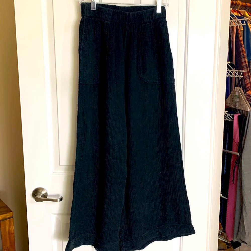 FREE PEOPLE Intimately black gauzy wide lag pullon beach pants sz S